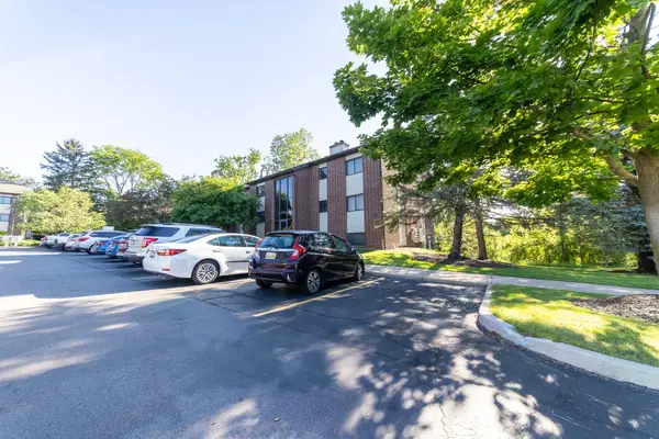 3392 Devonwood Hills Ne #A, Grand Rapids, MI 49525