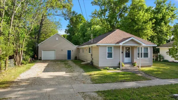 78 Carrie Street Nw, Sparta, MI 49345