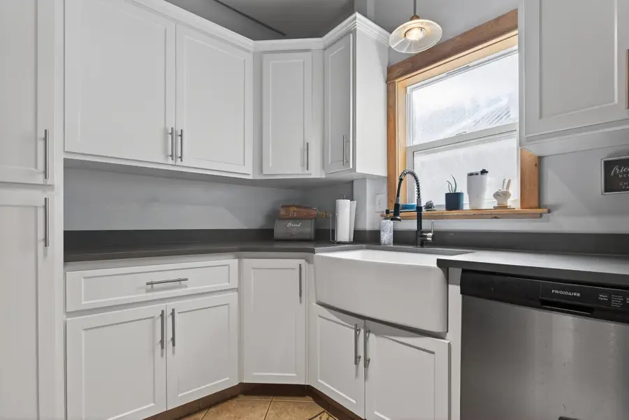 516 W Grand Street, Hastings, MI 49058 - #3