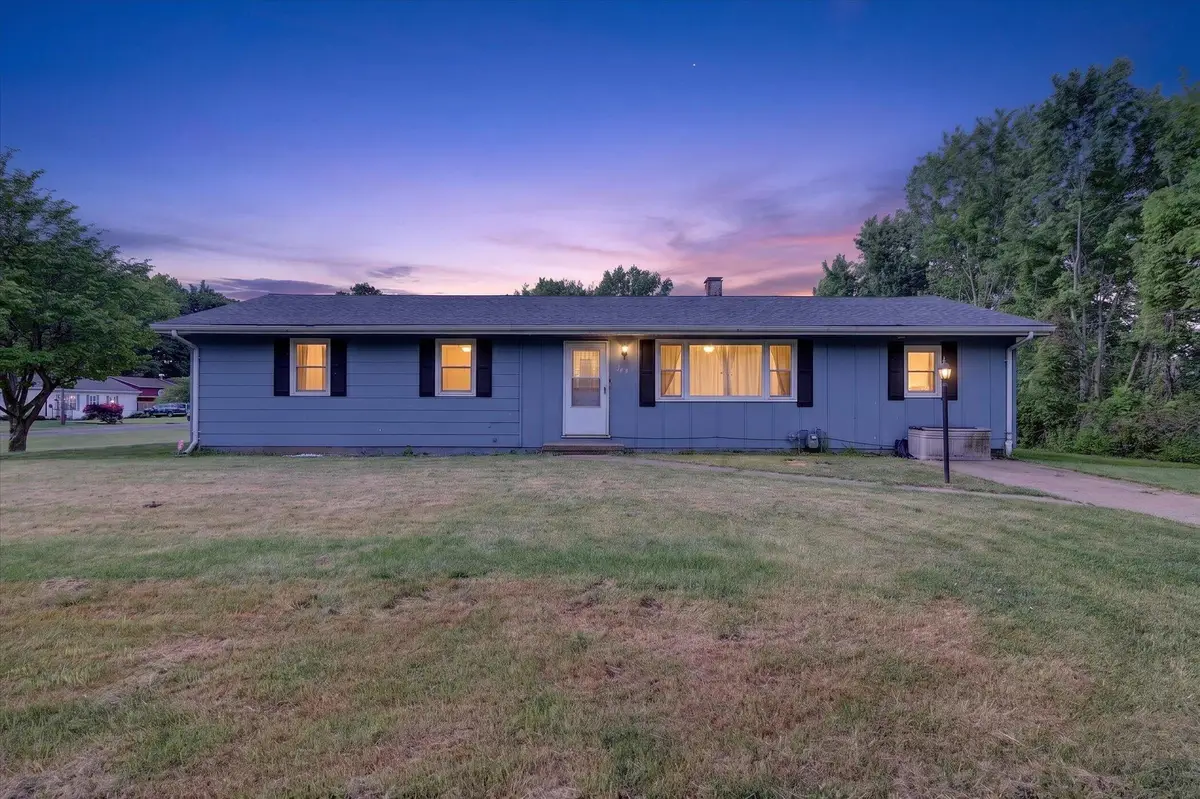 974 Emerson Avenue, Benton Harbor, MI 49022 - #1