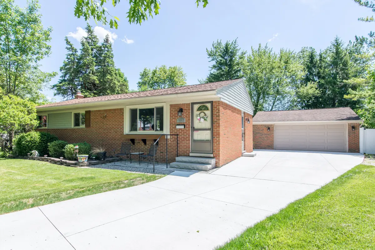 732 Calder Court, Saline, MI 48176 - #1