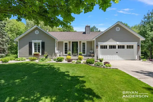 6260 Arroyo Vista Drive Ne, Rockford, MI 49341