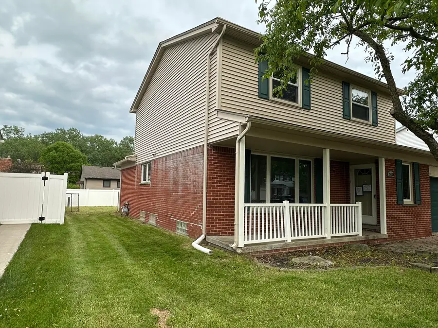 21489 Danbury Street, Woodhaven, MI 48183 - #2