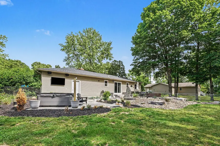 49206 Ye Olde Woods, Mattawan, MI 49071 - #3