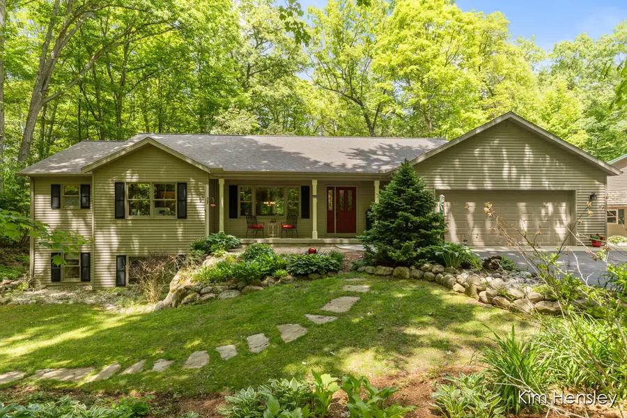 8160 Oakview Ridge Drive Ne, Rockford, MI 49341 - #2