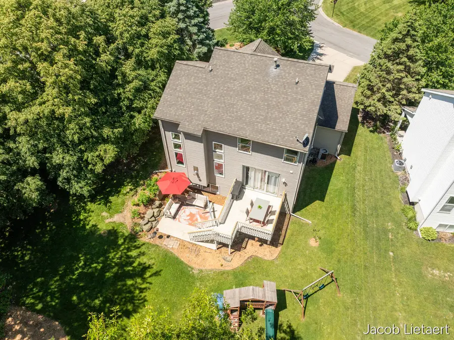 5300 Stone Briar Court Se, Kentwood, MI 49512 - #3