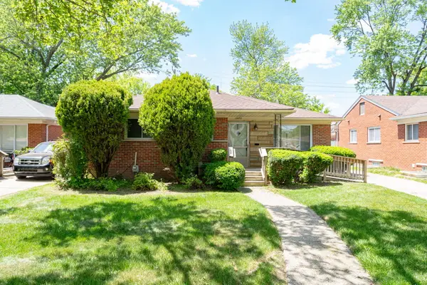 24711 Church Street, Oak Park, MI 48237