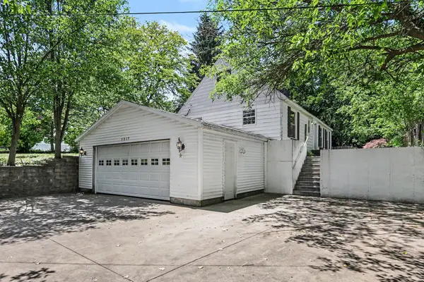 1217 Plymouth Avenue Se, Grand Rapids, MI 49506