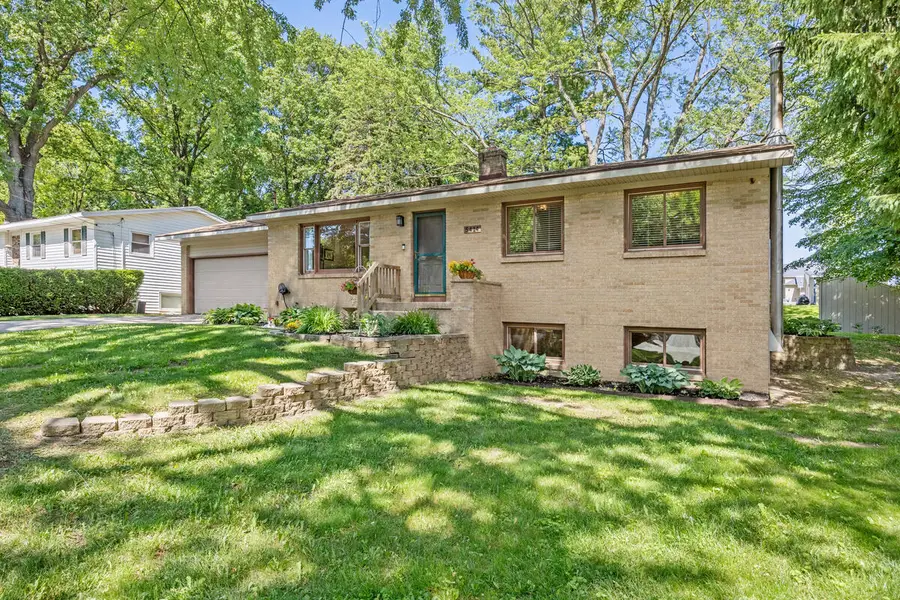 5414 Newcastle Drive Se, Kentwood, MI 49508 - #3