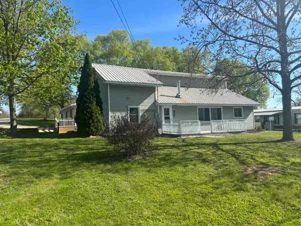 126 E Maple Street, Muir, MI 48860