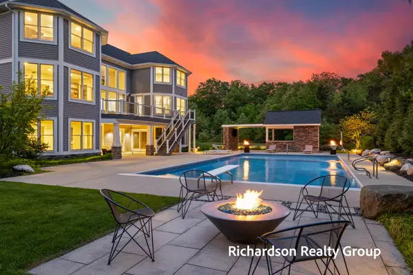 12974 Boulderway Trail, Grand Haven, MI 49417