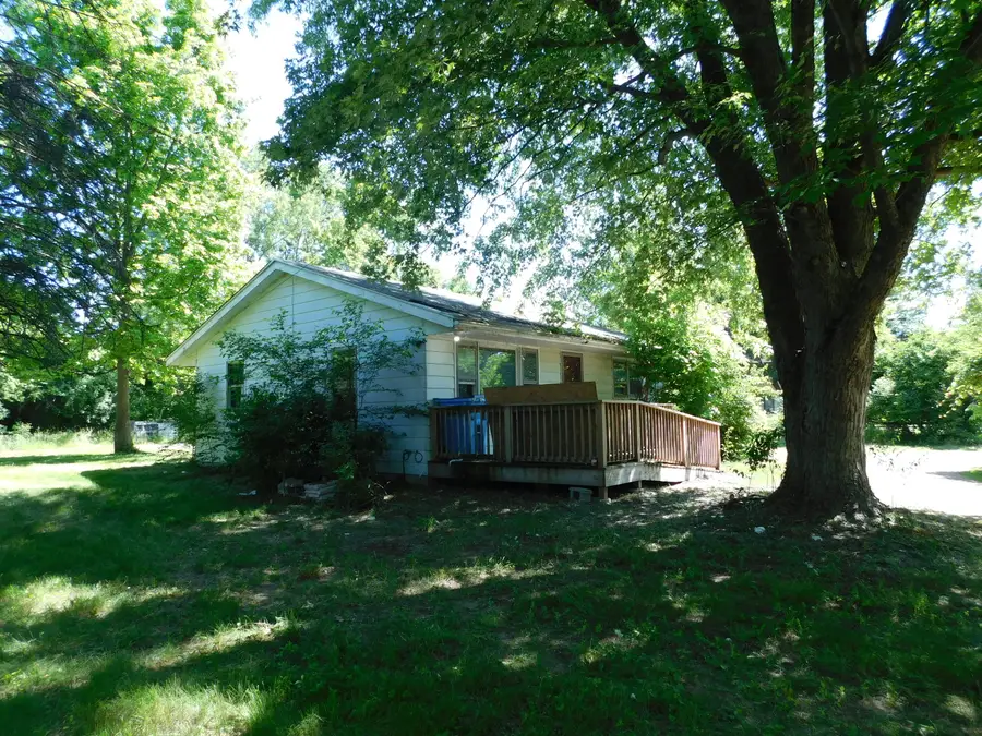 920 E Hoffman Street, Three Rivers, MI 49093 - #3