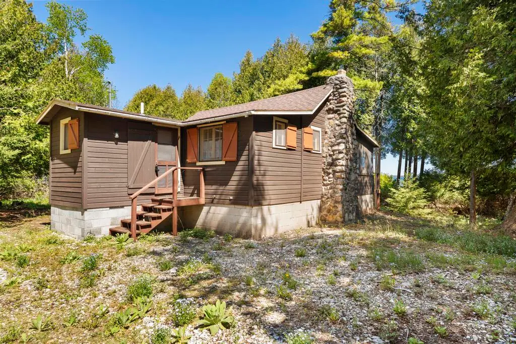 1264 Wenniway Drive, Mackinaw City, MI 49701 - #1
