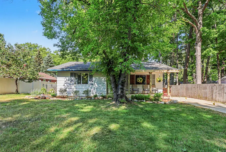 21 N Clymer Street, Pentwater, MI 49449 - #2