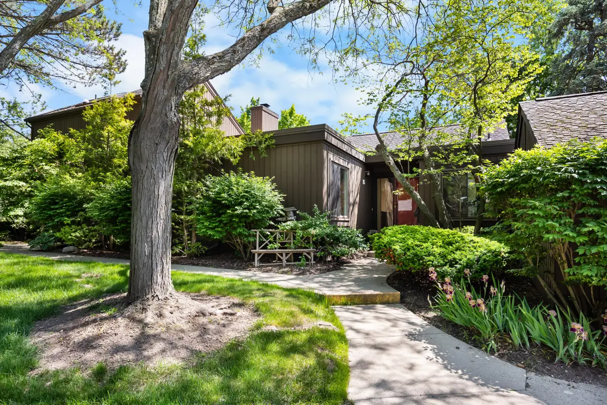 15 Haverhill Court, Ann Arbor, MI 48105 - #1