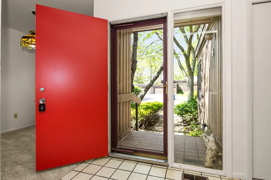 15 Haverhill Court, Ann Arbor, MI 48105 - #3