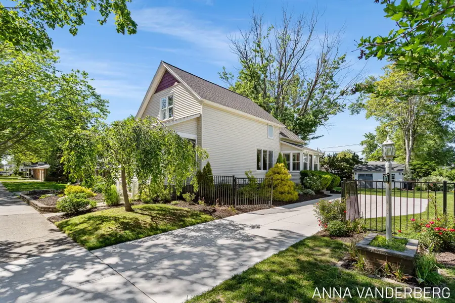 31 W 28th Street, Holland, MI 49423 - #2