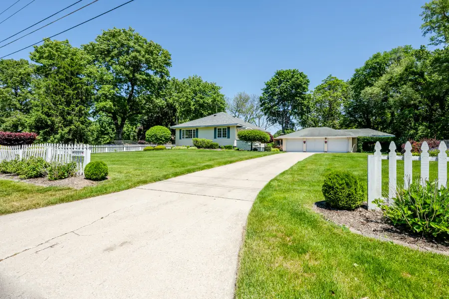 5221 Ridge Road, Stevensville, MI 49127 - #2