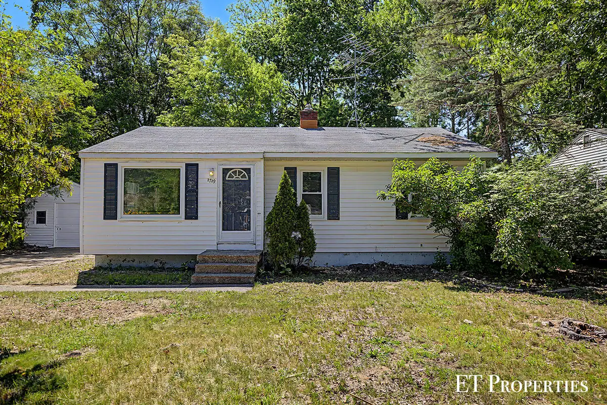 3739 Grape Avenue Ne, Grand Rapids, MI 49525 - #1