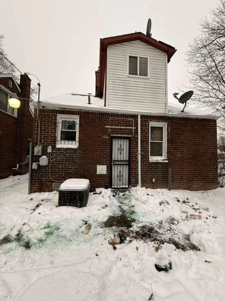 11704 Greenview Avenue, Detroit, MI 48228 - #3