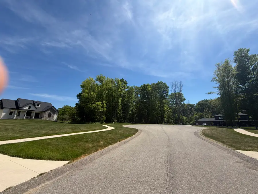 6306 Applewood Acres Drive Ne, Comstock Park, MI 49321 - #2