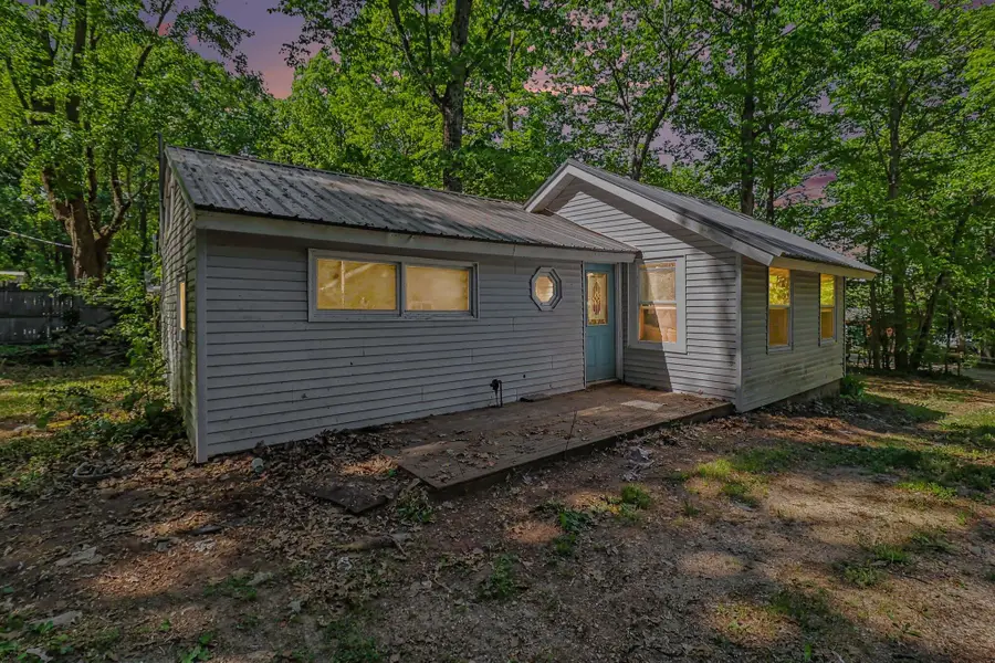 114 S 180th Avenue, Hesperia, MI 49421 - #2
