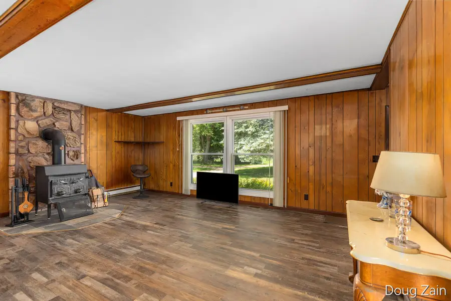 9090 11 Mile Road Ne, Rockford, MI 49341 - #2