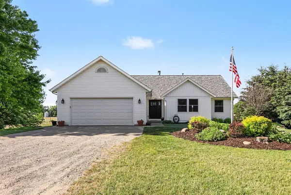 2030 137th Avenue, Dorr, MI 49323