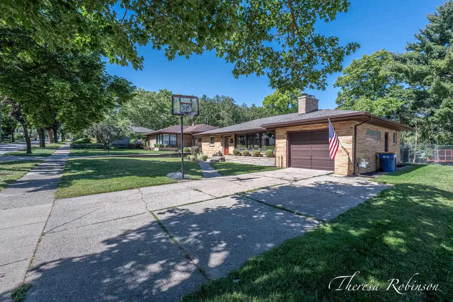 921 Burke Avenue Ne, Grand Rapids, MI 49503 - #2