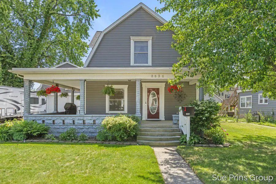 3836 30th Street Sw, Grandville, MI 49418 - #2