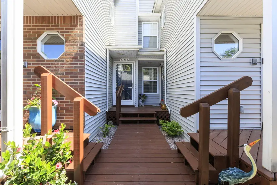 37868 Jefferson Avenue, Harrison Township, MI 48045 - #2