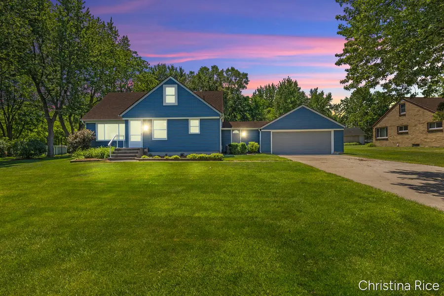 866 76th Street Se, Byron Center, MI 49315 - #2