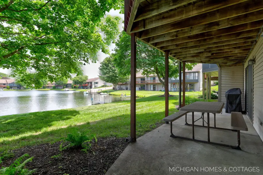 1644 Lakeview Drive, Zeeland, MI 49464 - #2