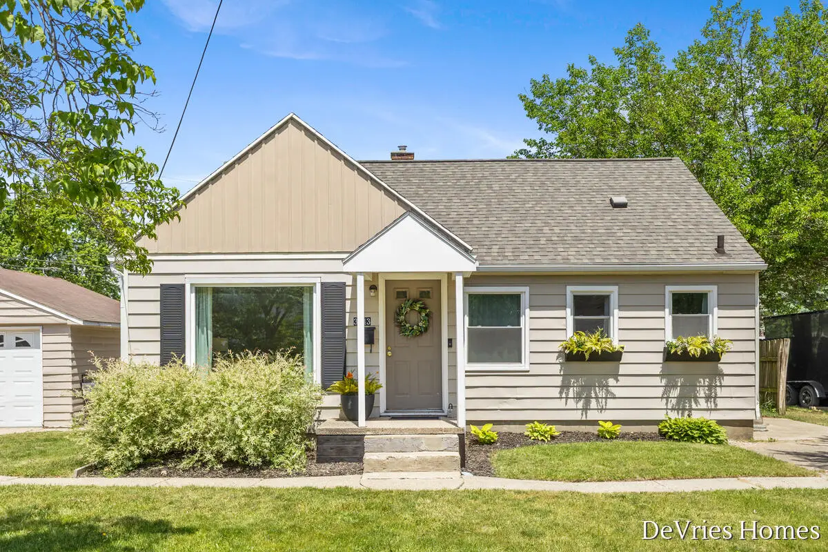 3543 30th Street Sw, Grandville, MI 49418 - #1