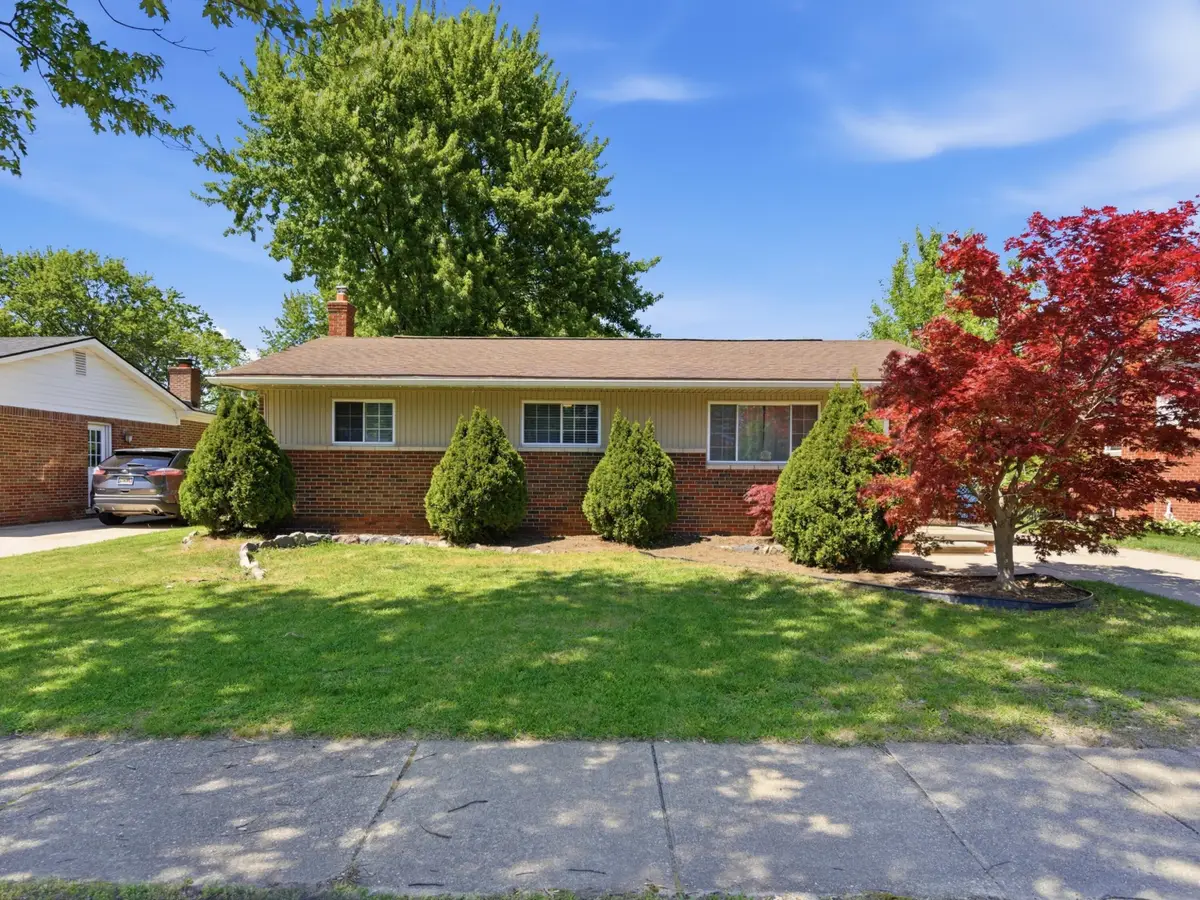 38212 N Rickham Court, Westland, MI 48186 - #1