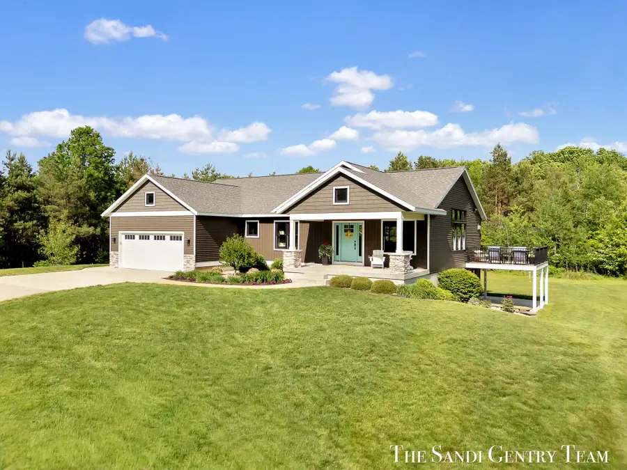12400 Lincoln Farms Drive, Grand Haven, MI 49417 - #3