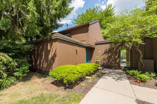 10 Westbury Court, Ann Arbor, MI 48105