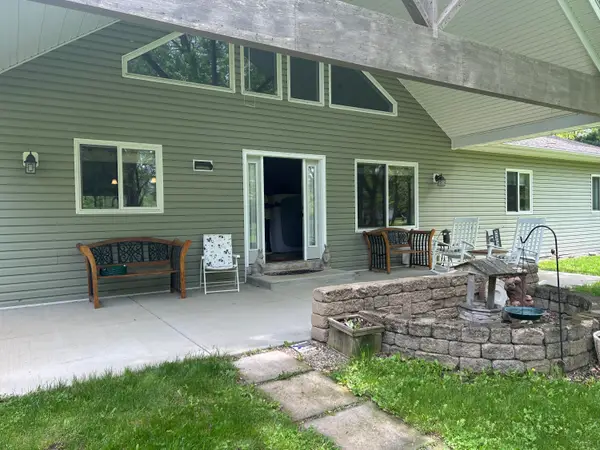 32094 Decker Road, Colon, MI 49040