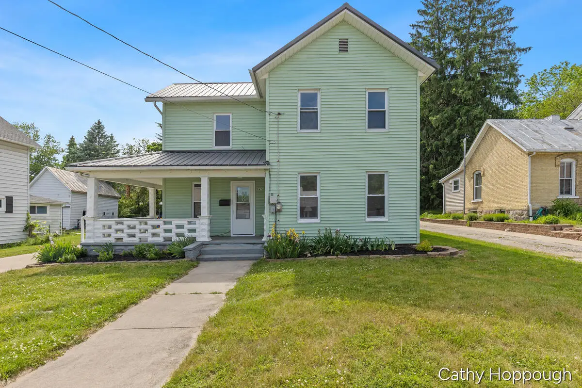 641 N Jackson Street, Ionia, MI 48846 - #1