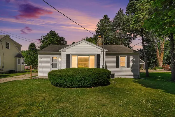 1425 Sunnyside Drive, Kalamazoo, MI 49048