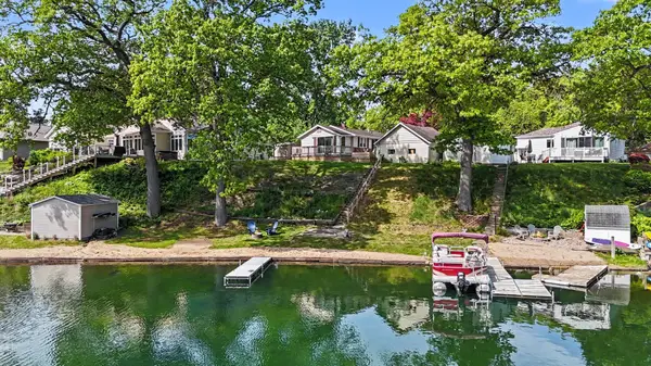 2329 Schimperle Drive Ne, Grand Rapids, MI 49525