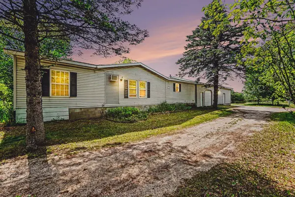 10967 S Hawkins Road, Reed City, MI 49677