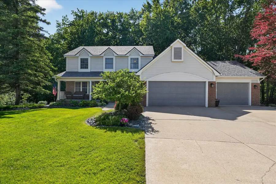 4022 Dun Rovin Court, Commerce Township, MI 48382 - #2
