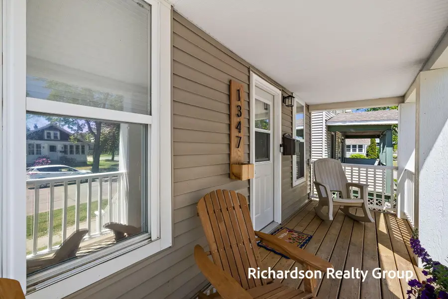 1347 Columbus Avenue, Grand Haven, MI 49417 - #3