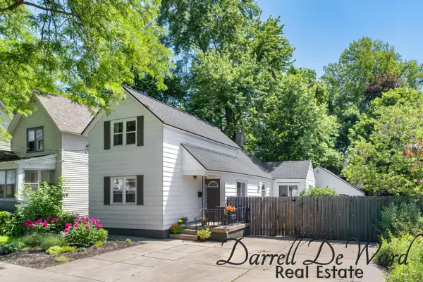 916 Lincoln Avenue Nw, Grand Rapids, MI 49504