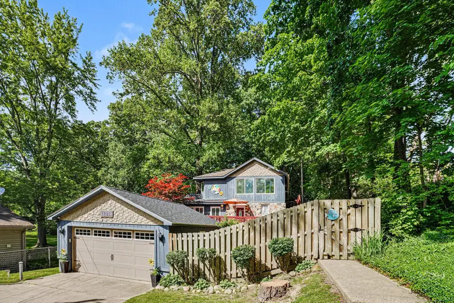 11230 Lakeshore Drive, Three Rivers, MI 49093 - #2