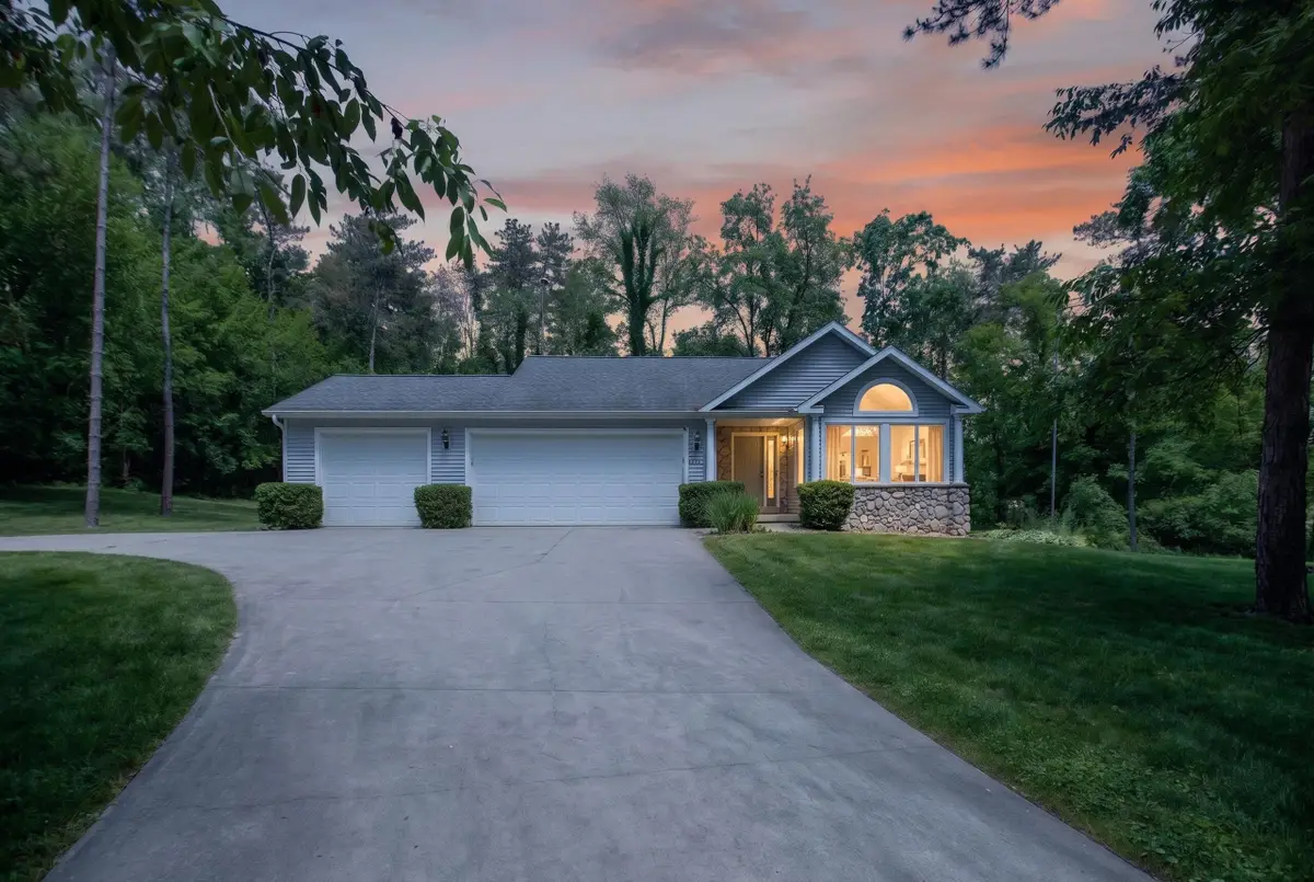 7655 Riverside Road, Brooklyn, MI 49230 - #1