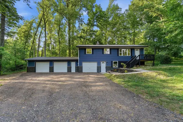 21638 Sandy Drive, Sturgis, MI 49091