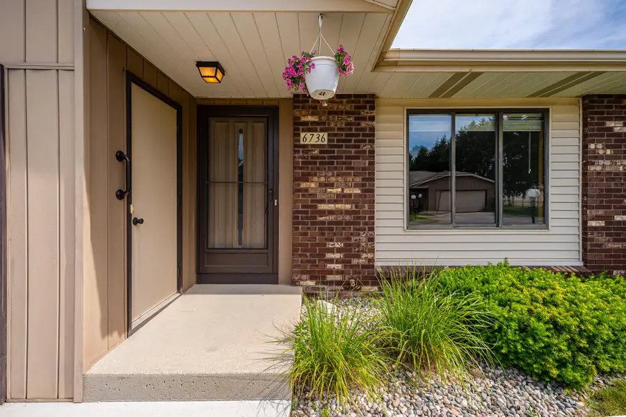 6736 Waterview Drive, Grandville, MI 49418 - #2