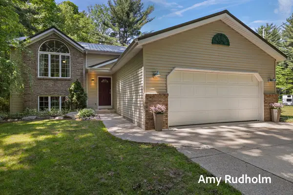 9262 Leonard Street, Coopersville, MI 49404